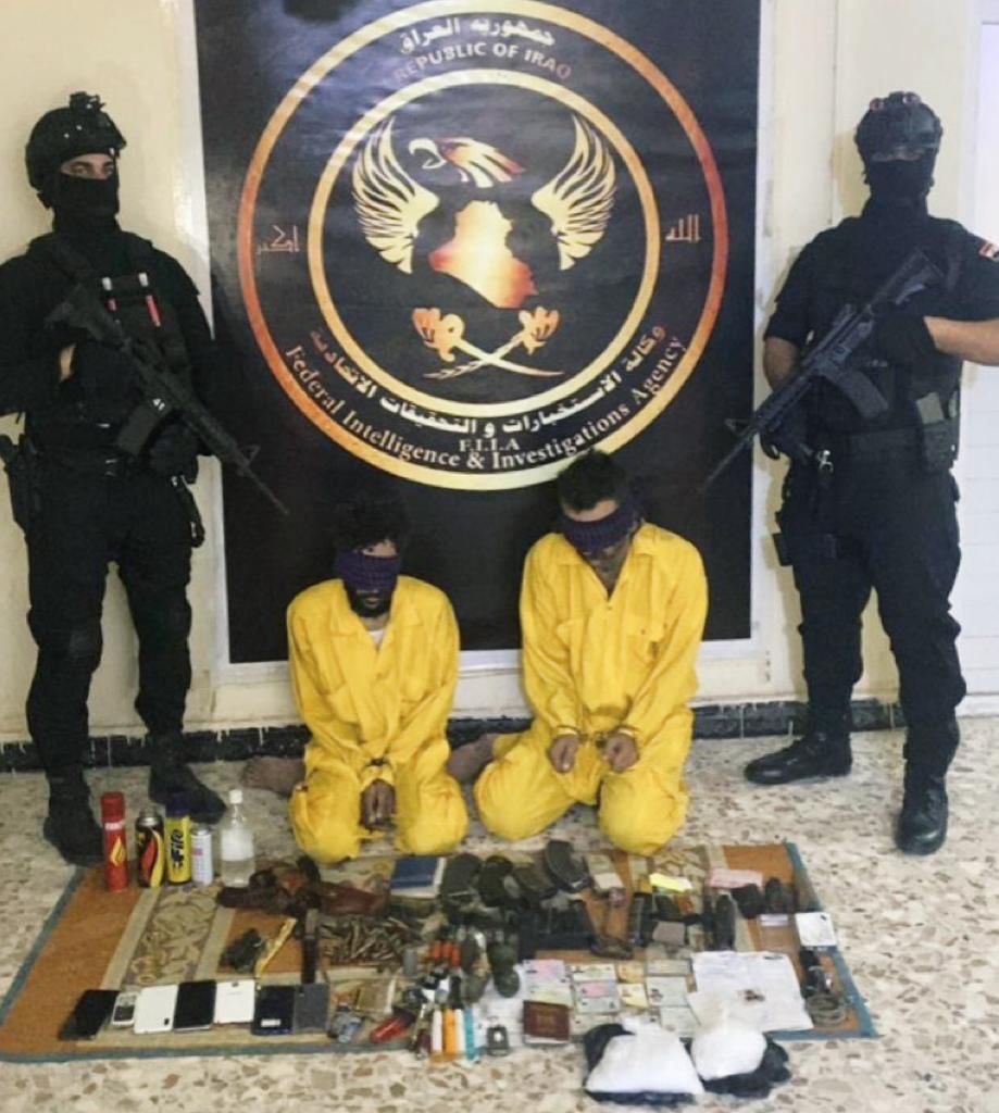 وكالة الاستخبارات :  القبض على خمسة تجار مخدرات بحوزتهم اكثر  (٢) كغم من مادة الكرستال في الديوانية والنجف