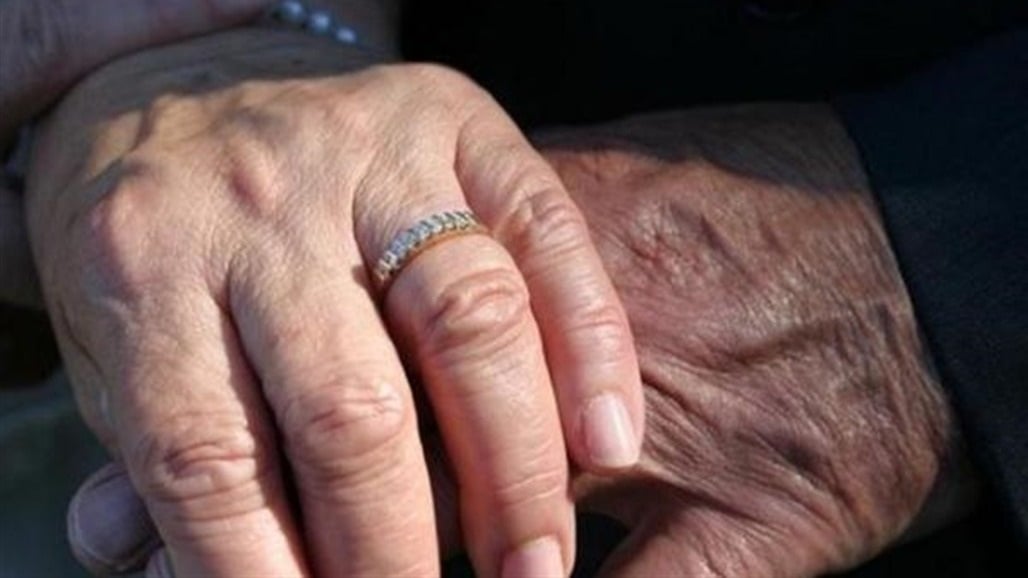 أعمارهم تفوق الـ 90 عاماً.. ديالى تسجل زواج أكبر عروسين في العراق (صور)