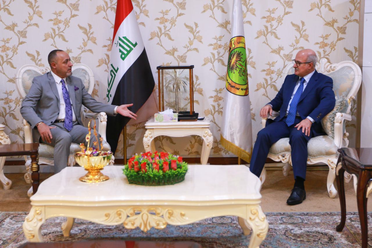 وزير التربية يلتقي رئيس شبكة الاعلام العراقي