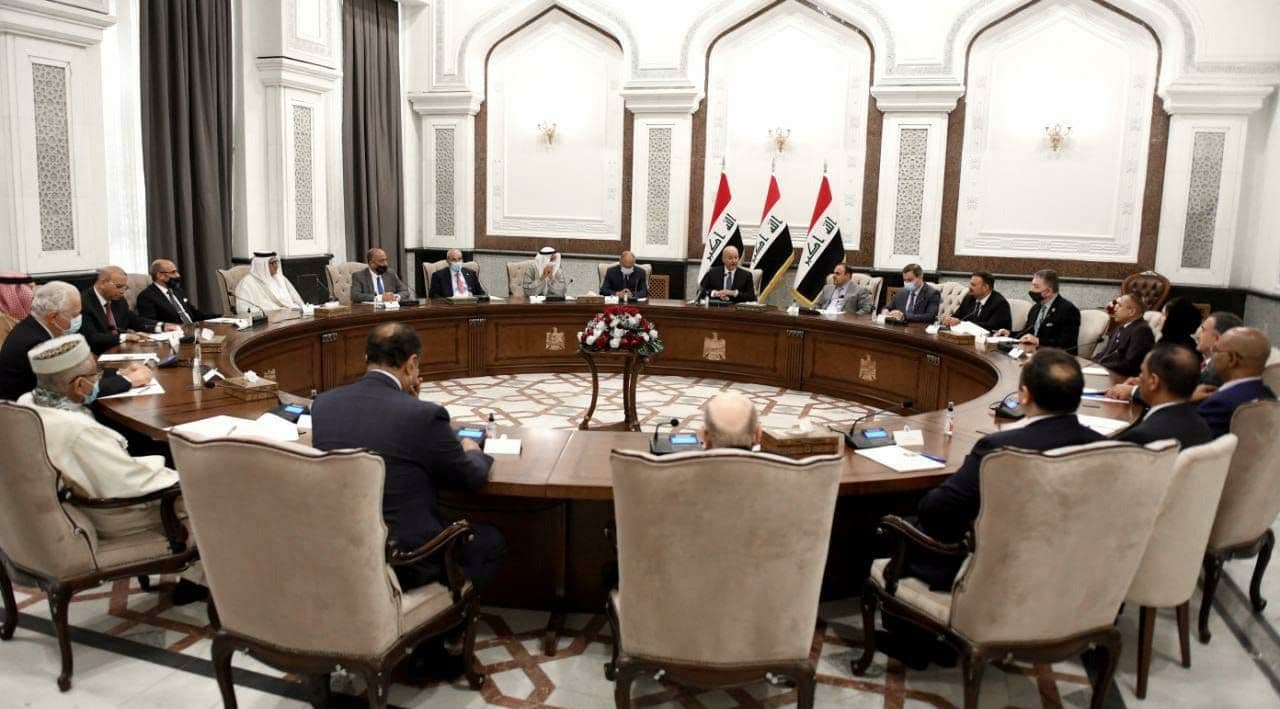 العراق يطالب العالم بالتعامل “عسكرياً” مع الفساد كما تحالف ضد الإرهاب